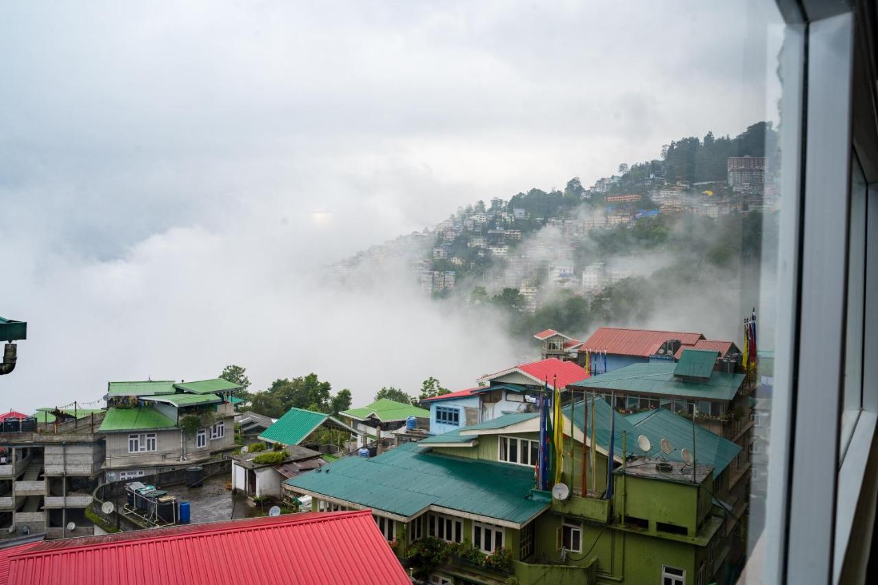 Royal Tara Hotel Gangtok Exterior photo